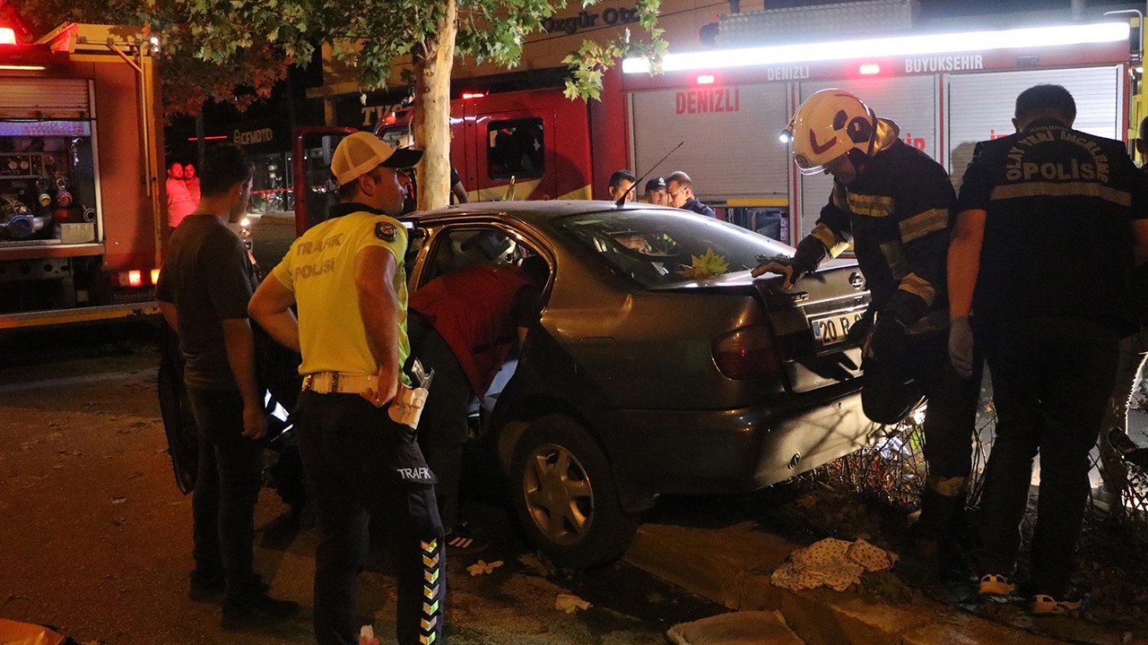Nişanlı çift, doğum günü kutlaması dönüşü kazada yaşamını yitirdi
