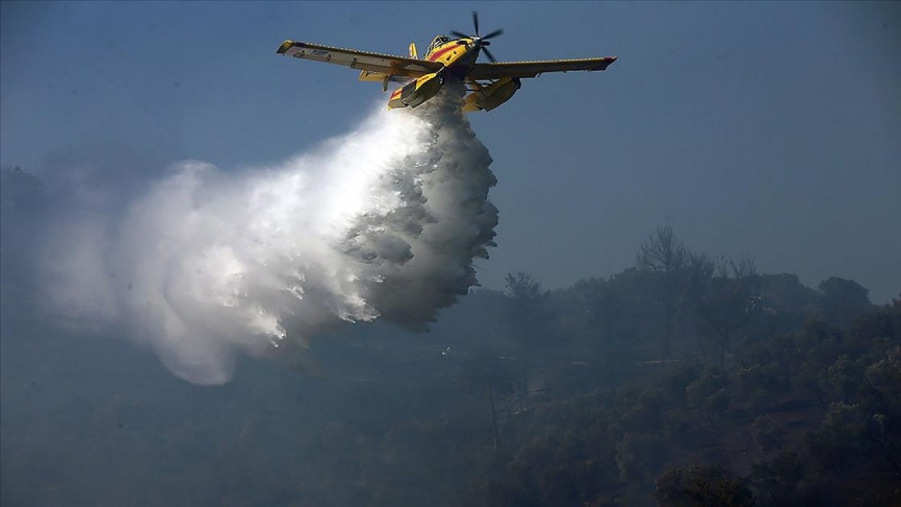 "Ateş kuşları" bu yıl orman yangınlarını söndürmek için 19 bin 170 saat uçuş yaptı