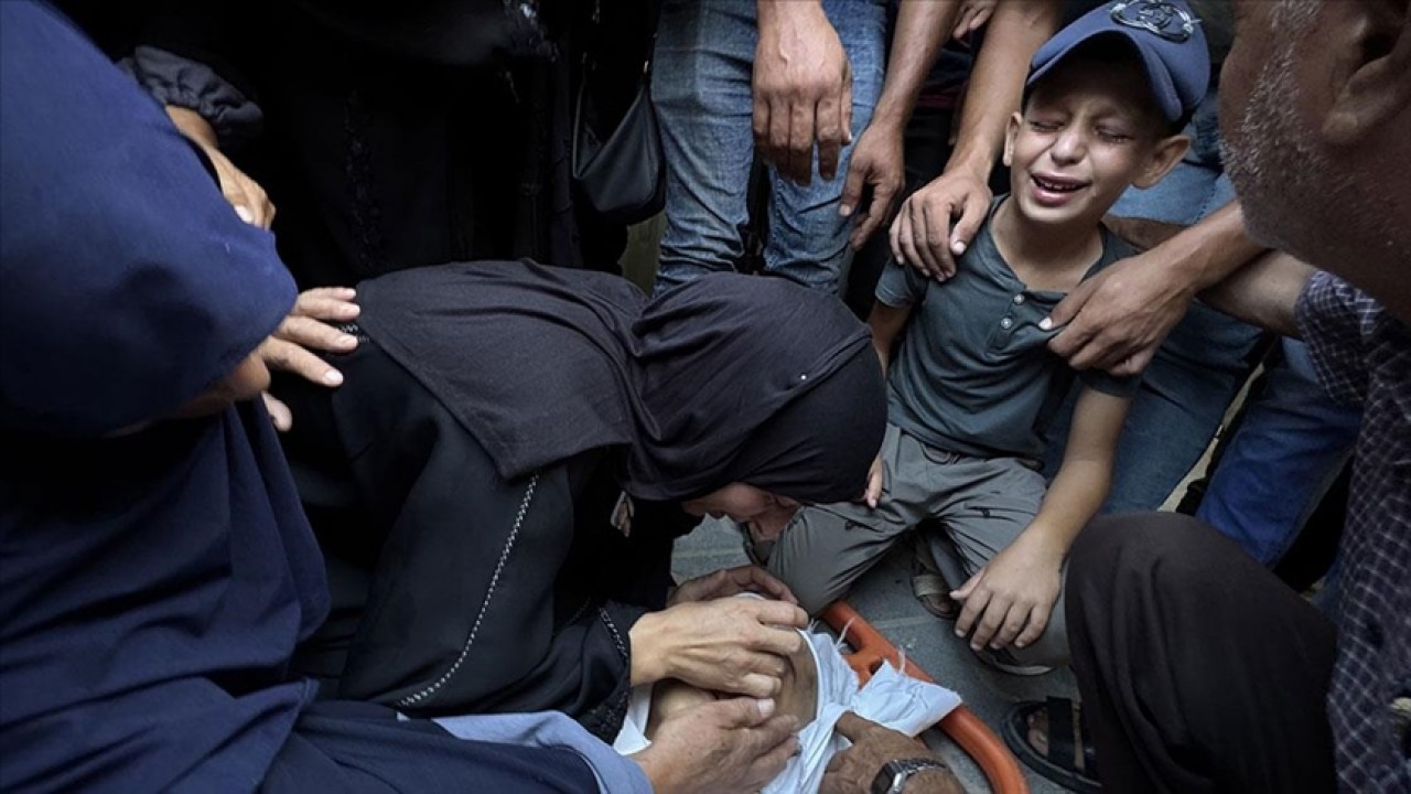 İsrail'in saldırıları ve ablukası nedeniyle kıtlık yaşanan Gazze’de açlıktan ölenlerin sayısı 281’e yükseldi