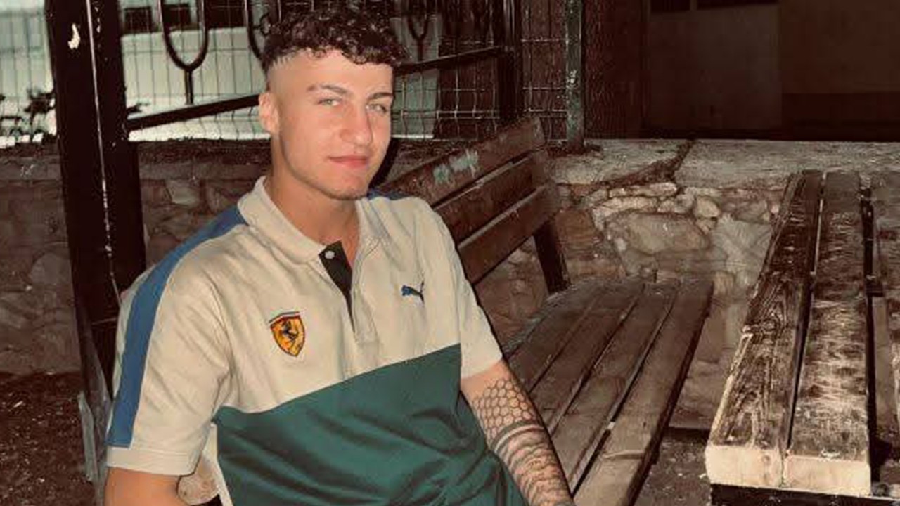 Bıçaklı kavgada öldürüldü