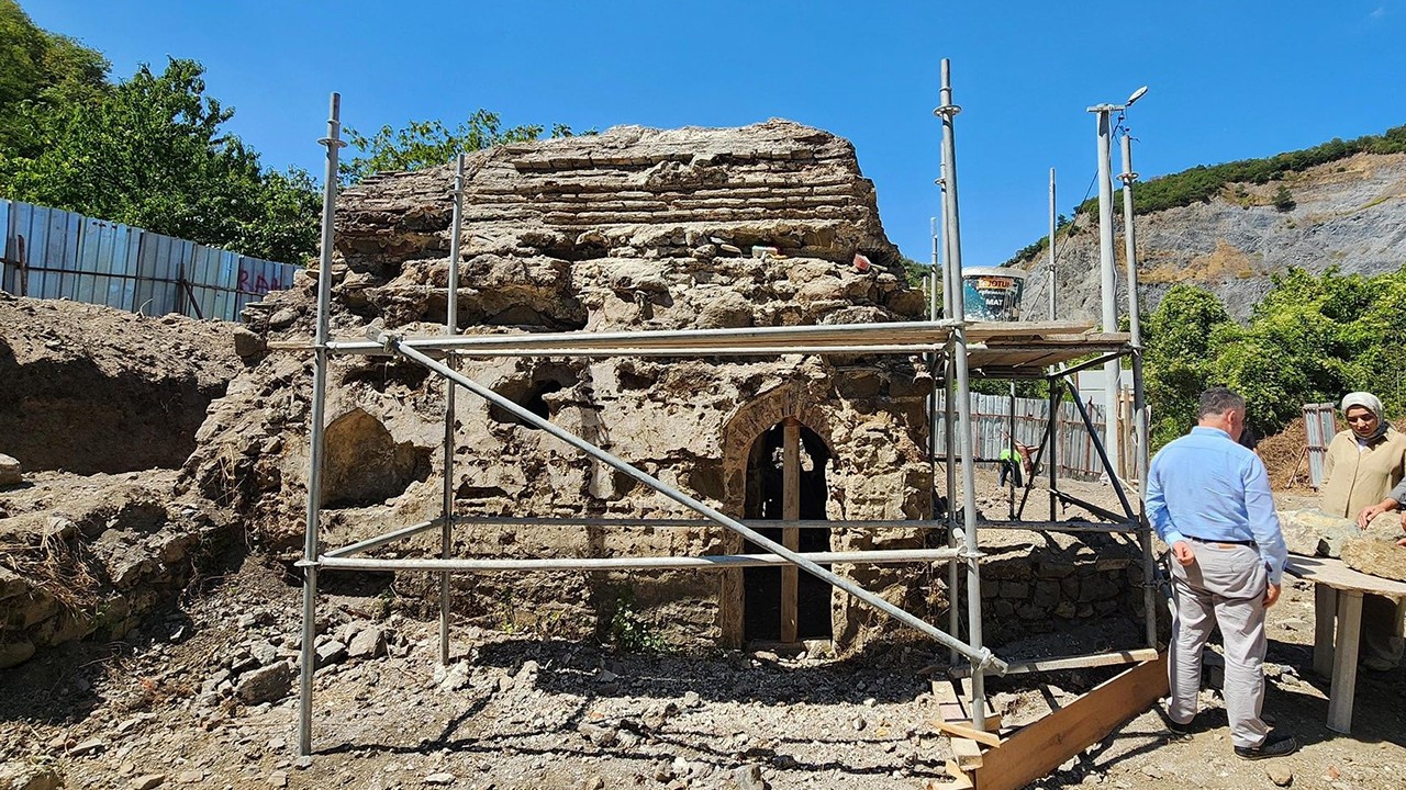 Tarihi Osmanlı hamamı aslına uygun restore ediliyor