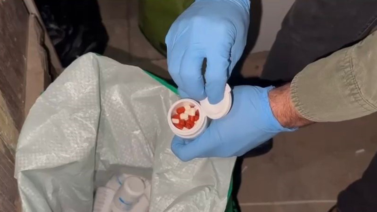 Çatı katında 45 bin uyuşturucu hap ele geçirildi