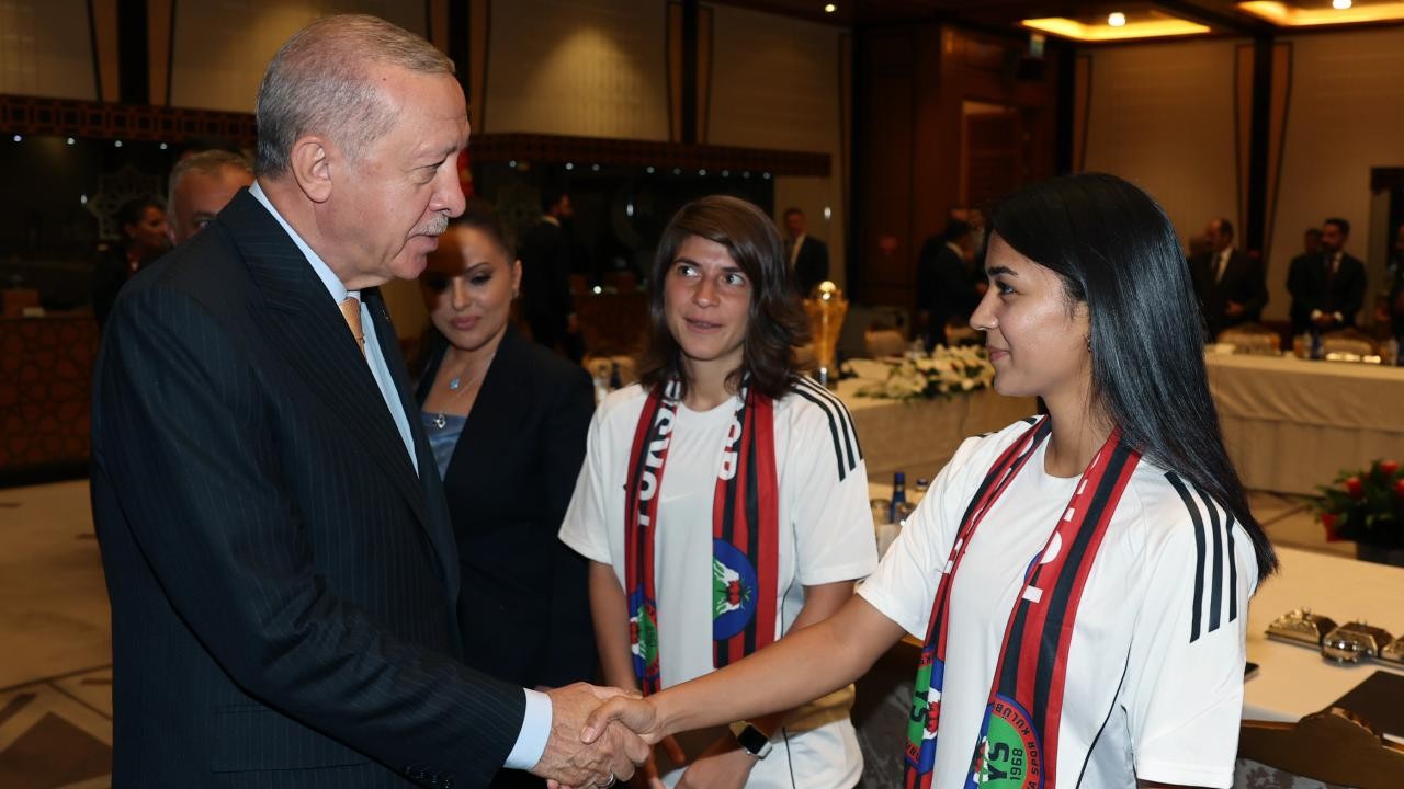 Cumhurbaşkanı Erdoğan: Terörsüz Türkiye'nin en önemli aktörü gençlerimiz ve kadınlar olacaktır