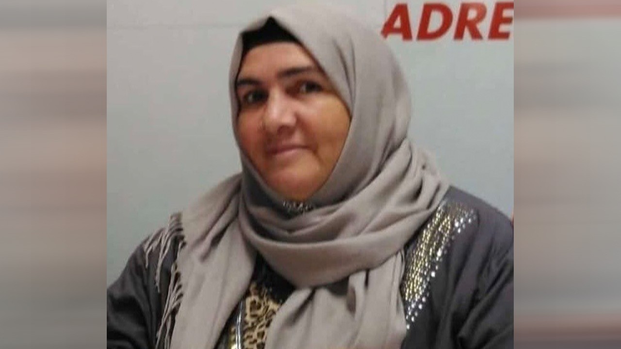 Eşi tarafından 14 yerinden bıçaklanan kadın, 20 günlük yaşam savaşını kaybetti