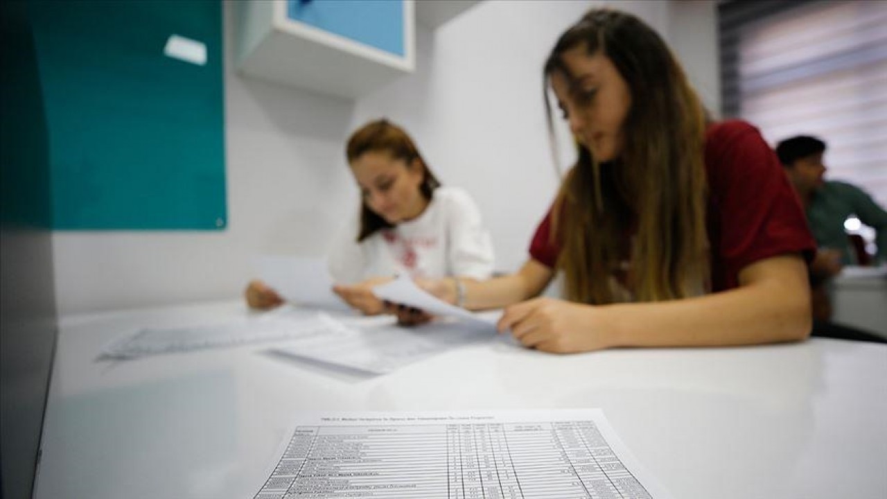 YKS'de ilk 1000'in tercihi tıp, mühendislik, işletme ve tarih bölümleri oldu