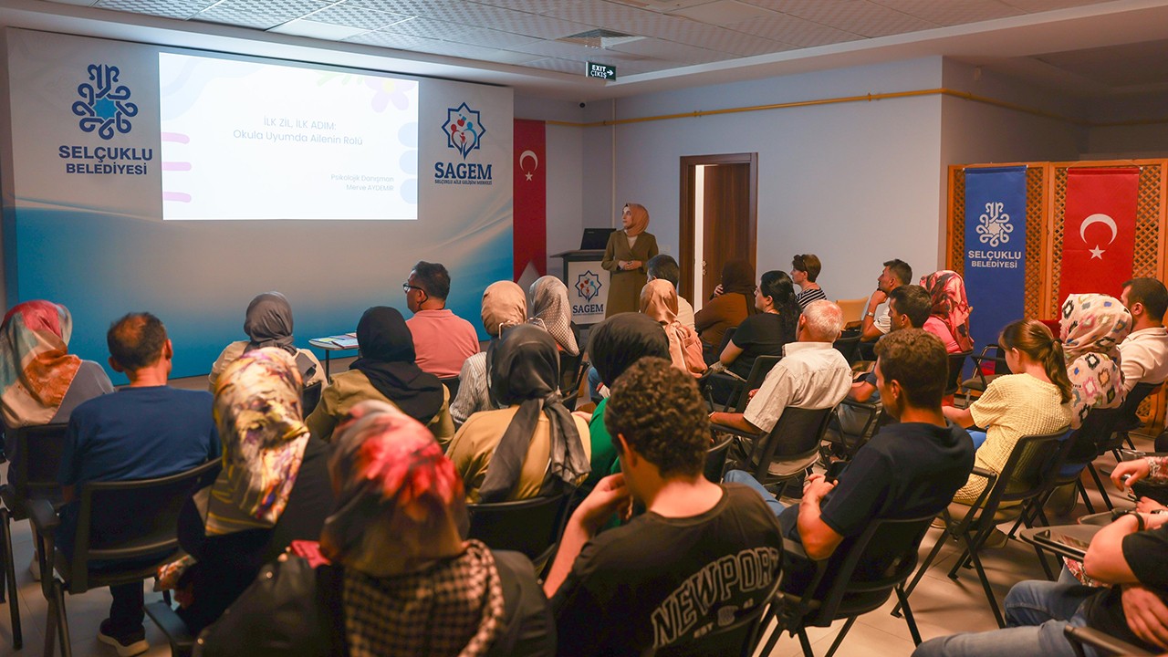 SAGEM'den ebeveynlere okula uyumda ailenin rolü konulu seminer