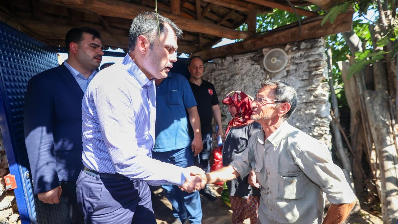 Bakan Kurum, Ödemişli Cavit amcaya verdiği sözü tutu