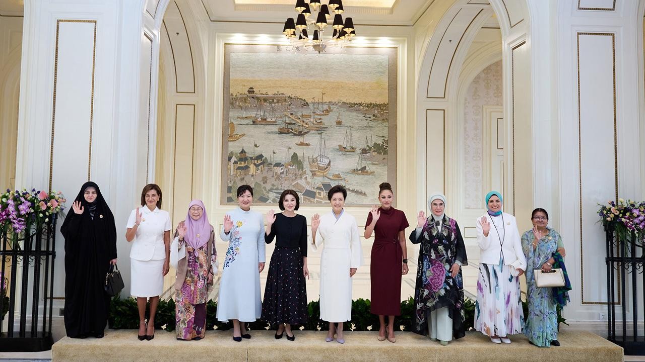 Emine Erdoğan, Çin'de liderlerin eşleri ile bir araya geldi