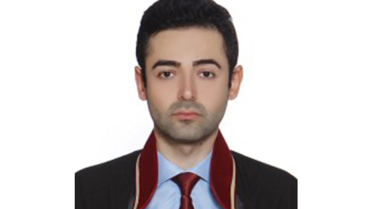 Hacze giden avukata saldırdı