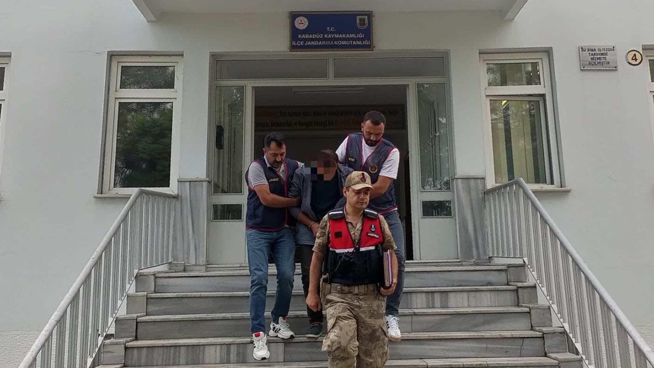 Bahçelerden 1,5 ton fındık çalan hırsız yakalanıp tutuklandı