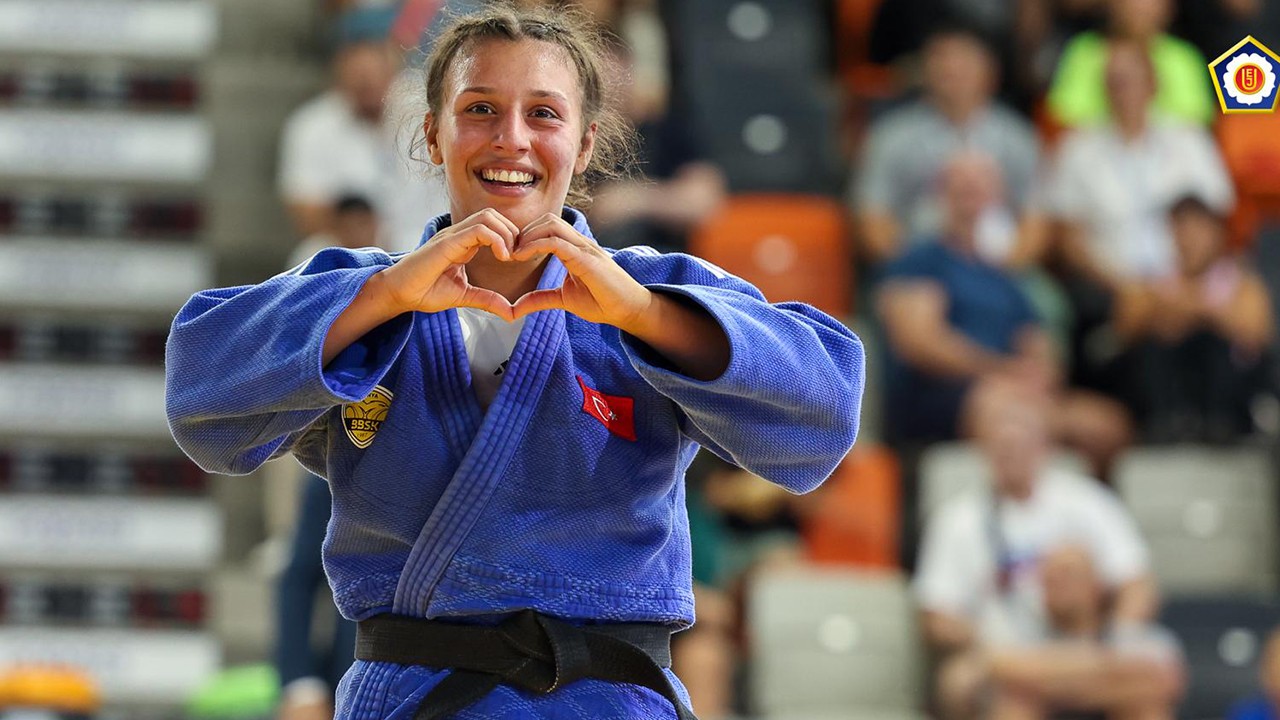 Büyükşehir Belediyesporlu Ecem Baysuğ Avrupa şampiyonu