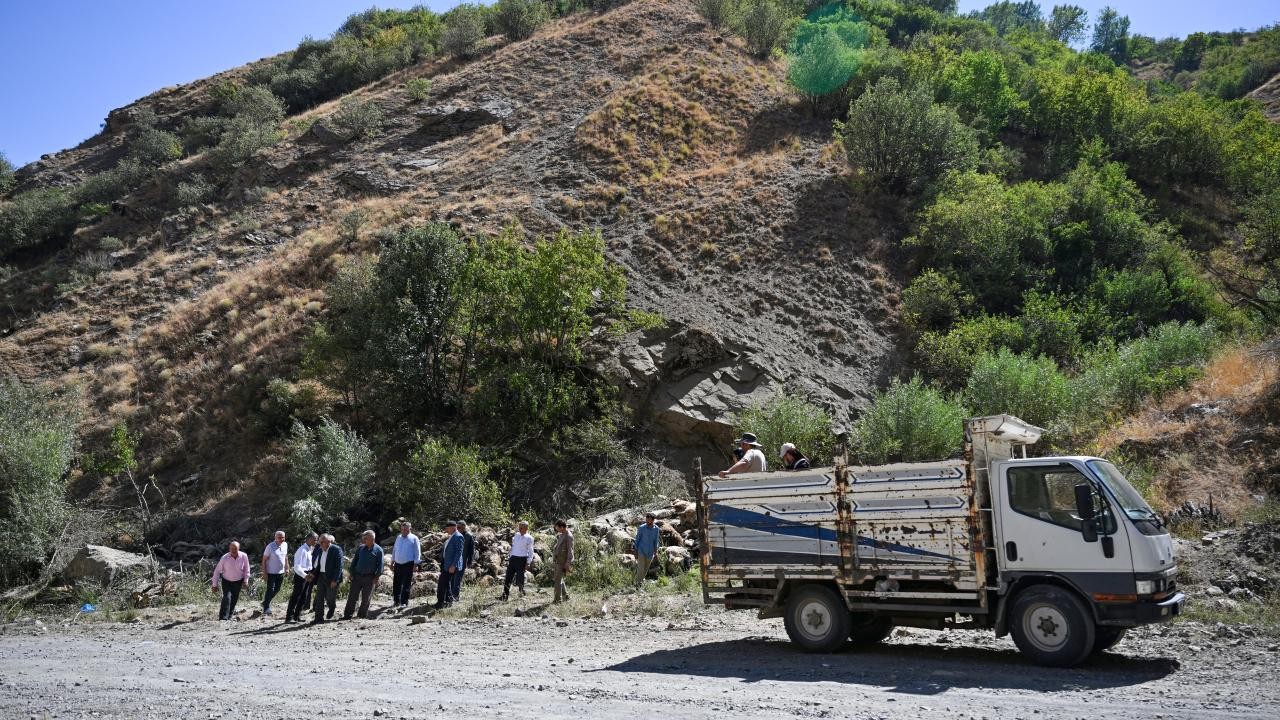 Kayalık alandan düşen 334 küçükbaş hayvan telef oldu
