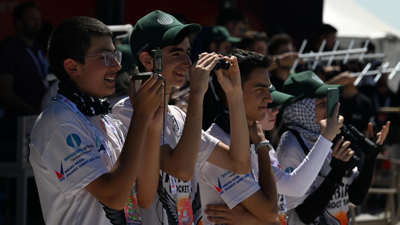 TEKNOFEST Roket Yarışması genç mühendis adaylarına ilham veriyor