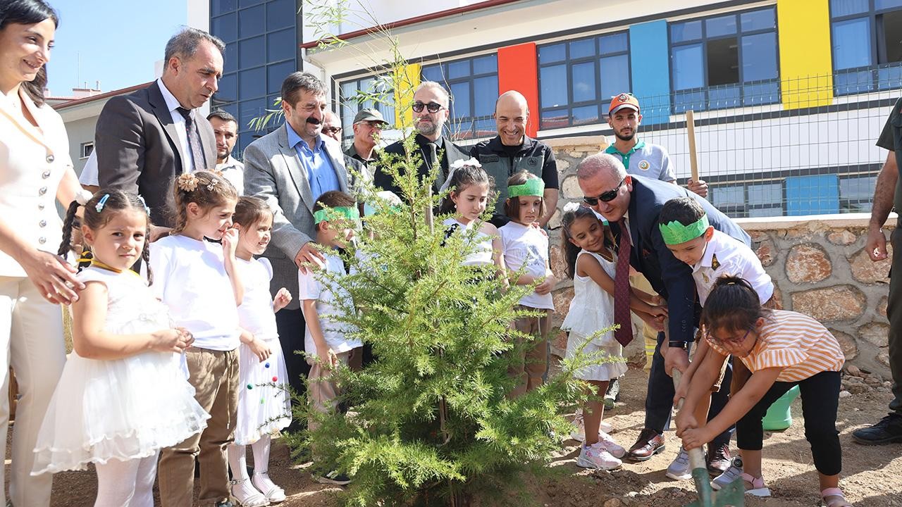 Yeni eğitim yılı ‘Yeşil Vatan’ dersiyle başladı