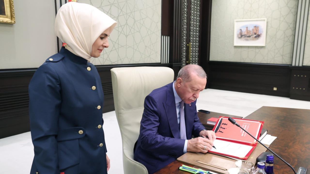 Cumhurbaşkanı Erdoğan Dijital Dünyada Çocuk Hakları Sözleşmesi'ni imzaladı