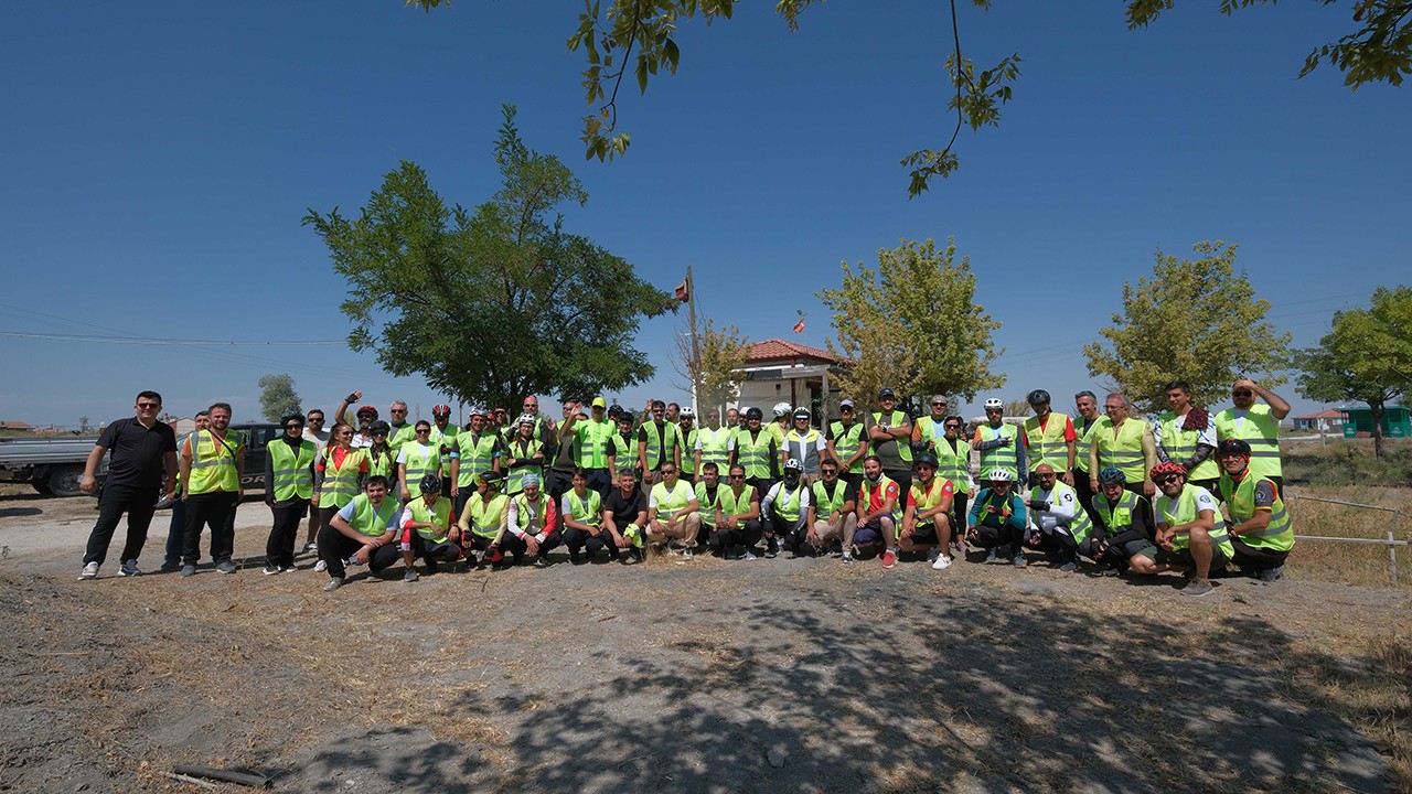 Başkan Altay tarihi mekanlardaki turlara katılan bisikletseverlere teşekkür etti