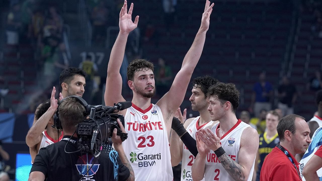 Millilerin rakibi Yunanistan oldu