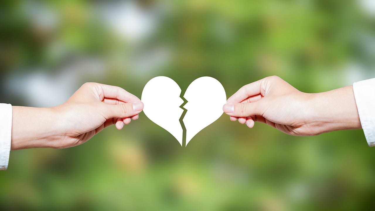 AYM'den önemli karar: Boşanan çiftler evlilik için 300 gün bekleyecek mi?