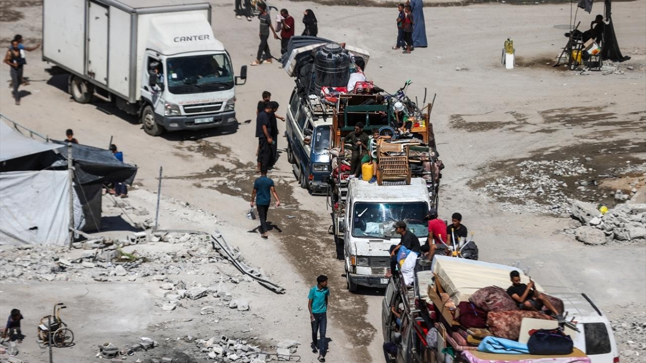 BM: İsrail saldırıları nedeniyle Gazze'de dünden beri 10 binden fazla zorla yerinden edilme görüldü