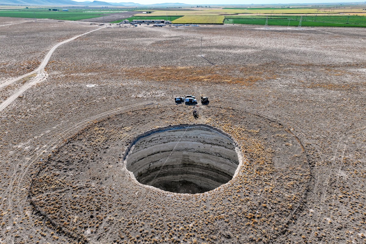 Zirvelerden yerin derinliğine inen dağcılar obruk tehlikesine dikkati çekti