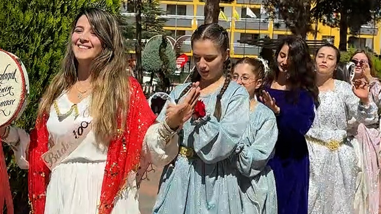 Ilgın'da ‘gelin hamamı’ geleneği yaşatılıyor