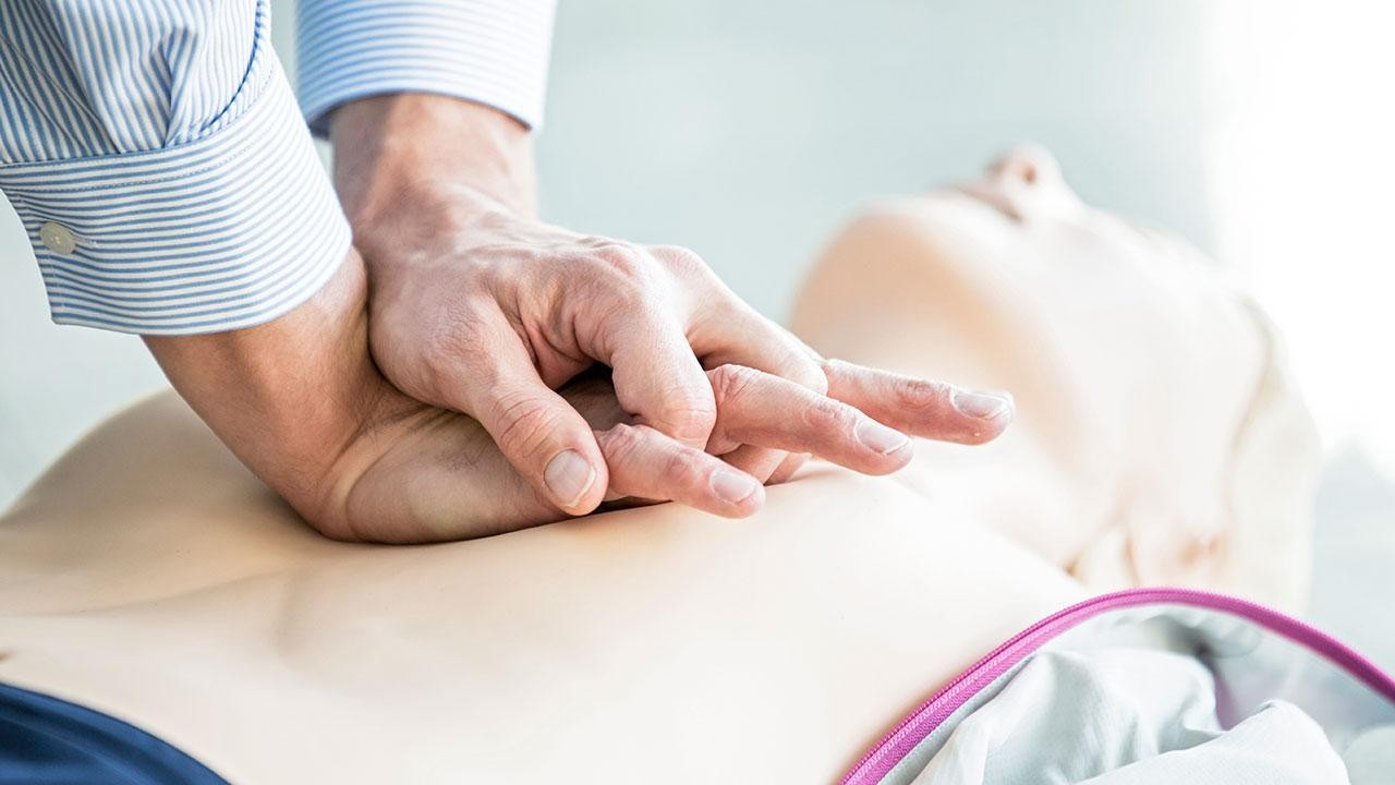 İlk yardımda doğru bilinen yanlışlar ciddi tehlike oluşturabiliyor