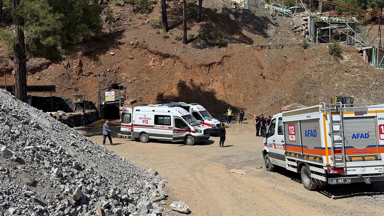 Krom madeninde mahsur kalan 2 işçiyi kurtarma çalışmaları sürüyor