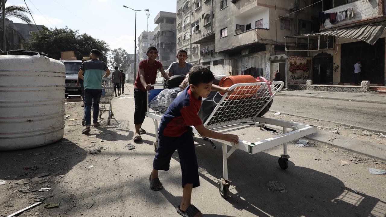 Soykırımcı İsrail'in saldırıları sonucu bugün 6 bin Filistinli evsiz kaldı