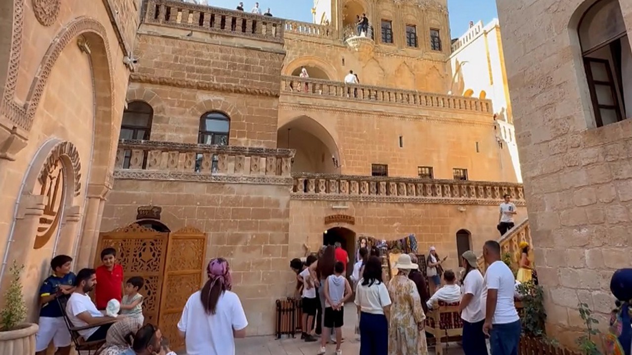 Mardin Uzak Şehir'in yeni sezonuyla şenlendi