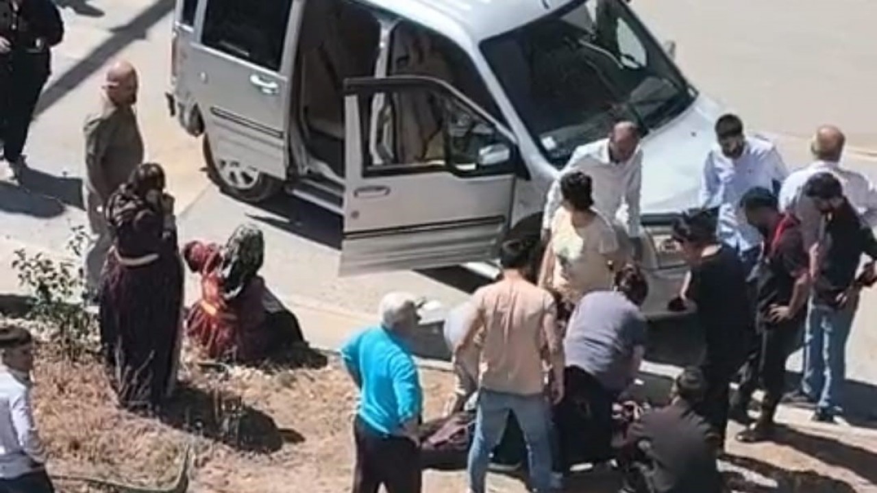 Freni boşalan çekici 6 araca çarptı