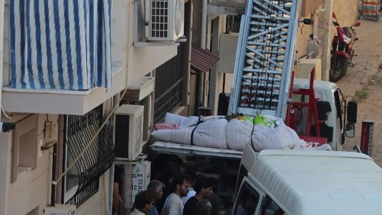 310 kiloydu, yatağa bağımlıydı... Cenazesi eşya taşıma asansörüyle çıkarılabildi