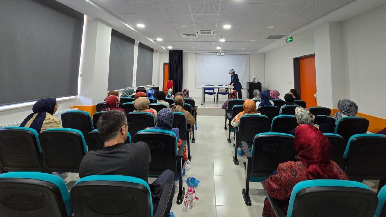 Karapınar’da öğretmen ve velilere ‘okula uyum’ semineri