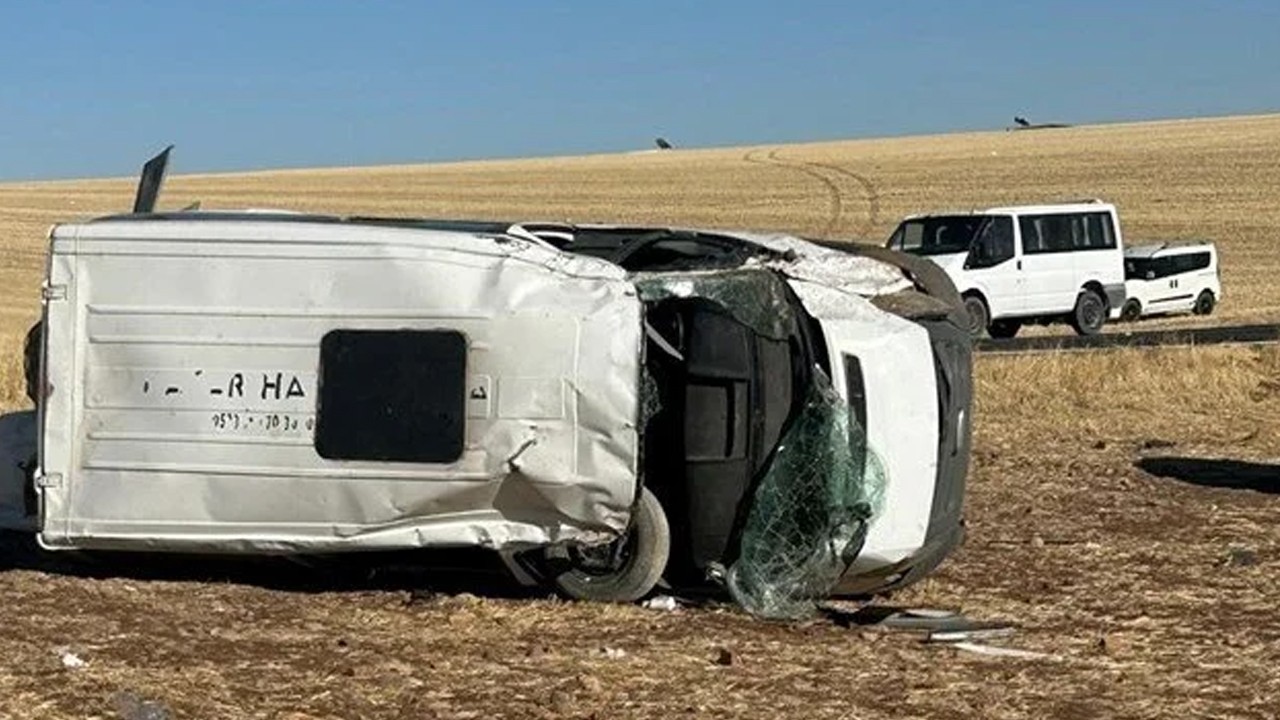 Öğrenci servisi şarampole devrildi: 9 yaralı