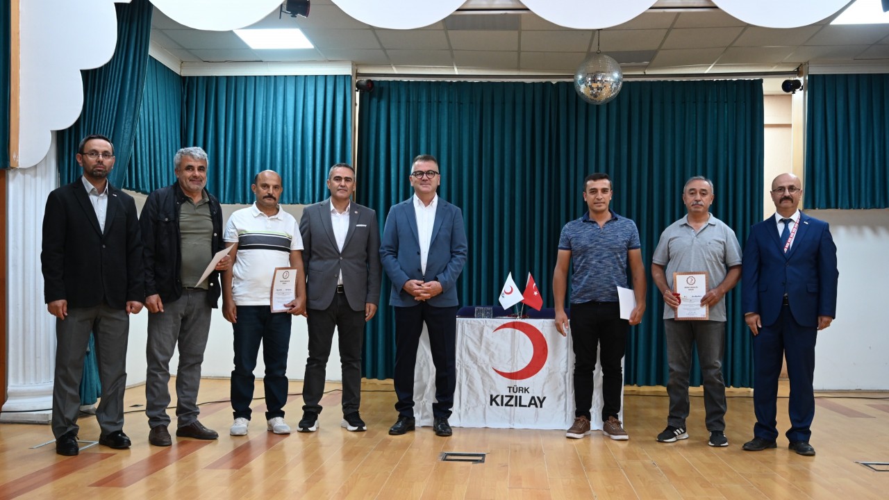 Seydişehir'de kan bağışçılarına madalya verildi