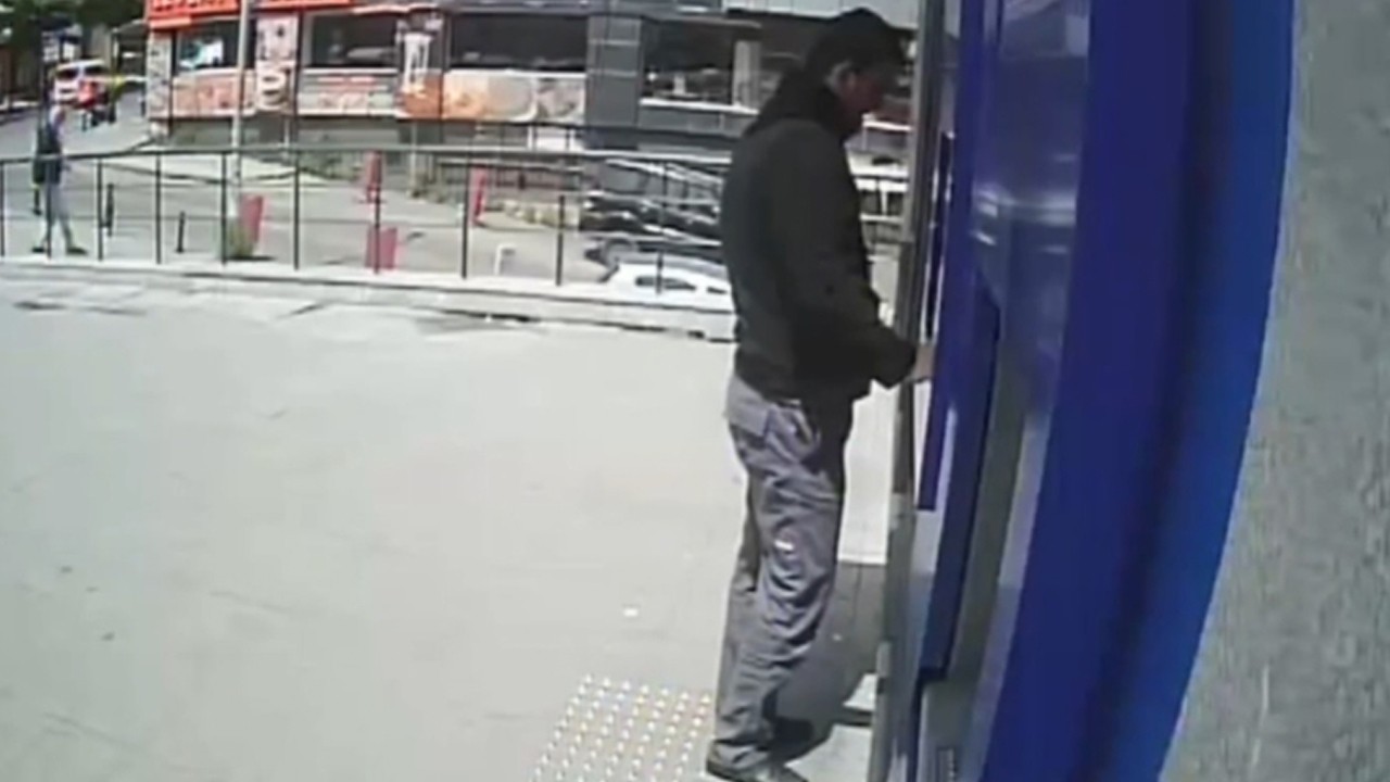 Kendilerini polis olarak tanıttılar: 17 milyon lira dolandırdılar