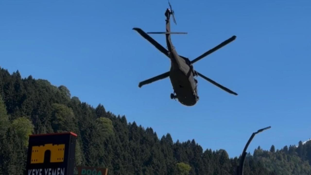Ayder Yaylası'nda mahsur kalan 115 kişi helikopterlerle tahliye edildi