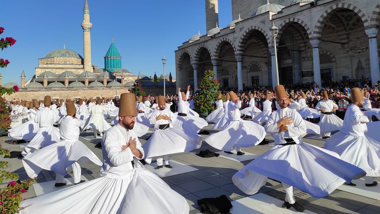 22. Uluslararası Konya Mistik Müzik Festivali sürüyor