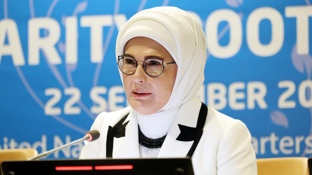 Emine Erdoğan: Aile odaklı politikaların güçlendirilmesi artık bir tercih değil, zorunluluktur