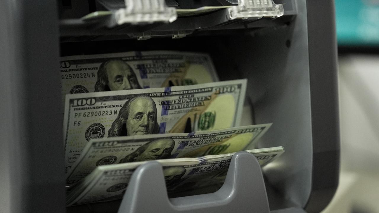 Finansal kesim dışındaki firmaların net döviz açığı temmuzda azaldı