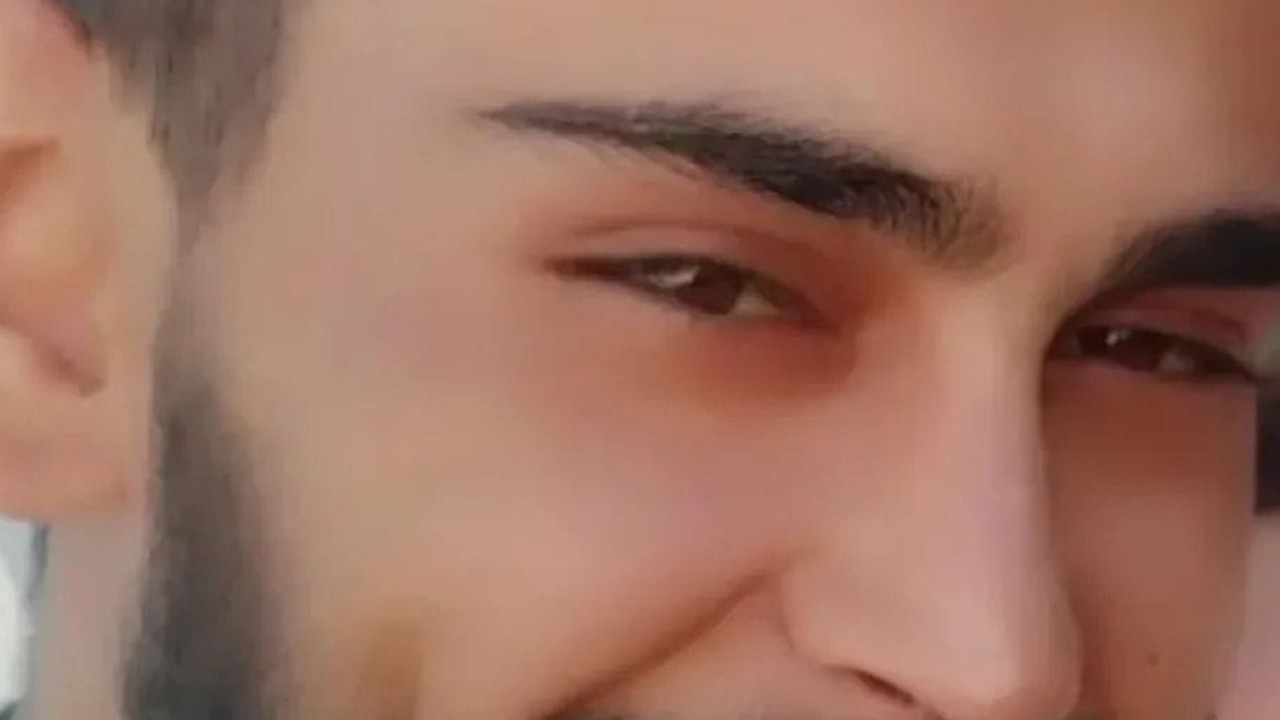 Boşanma aşamasındaki eşinin sevgilisini bıçakla öldürdü