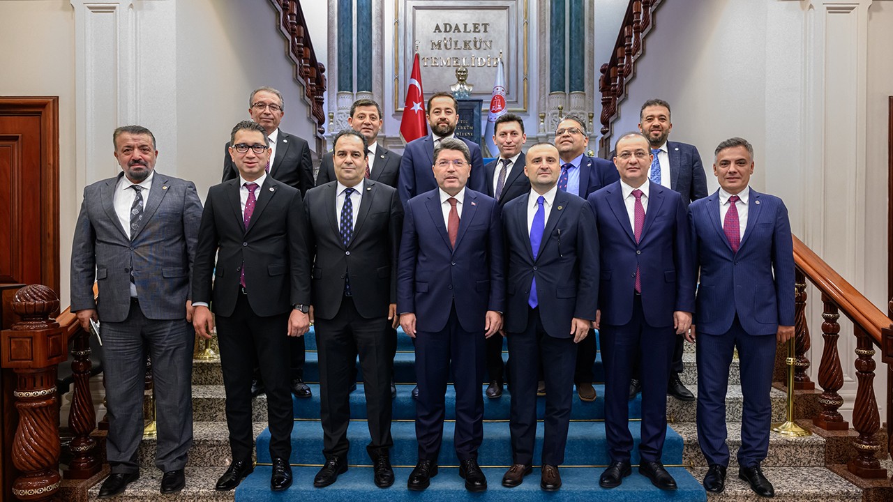 Adalet Bakanı Tunç, Konya dahil 11 ilin baro başkanı ile bir araya geldi