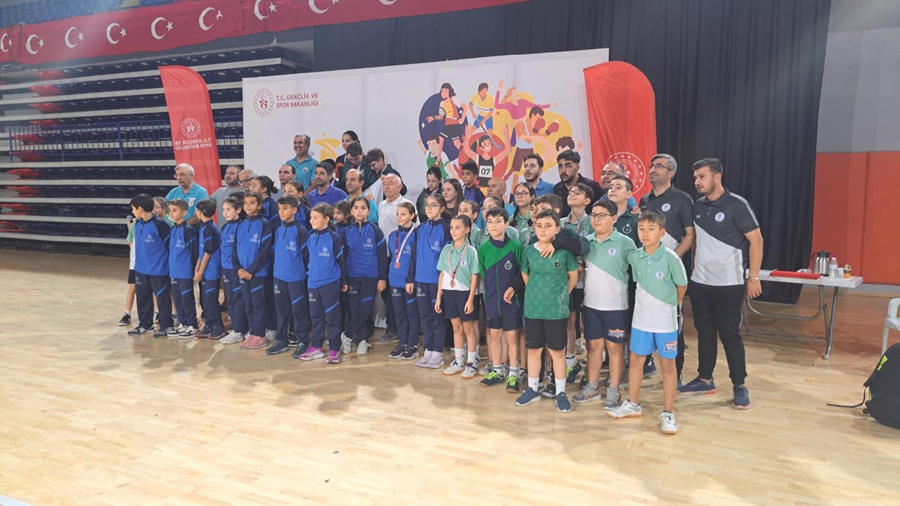 Karatay Belediyespor masa tenisinde yine zirvede