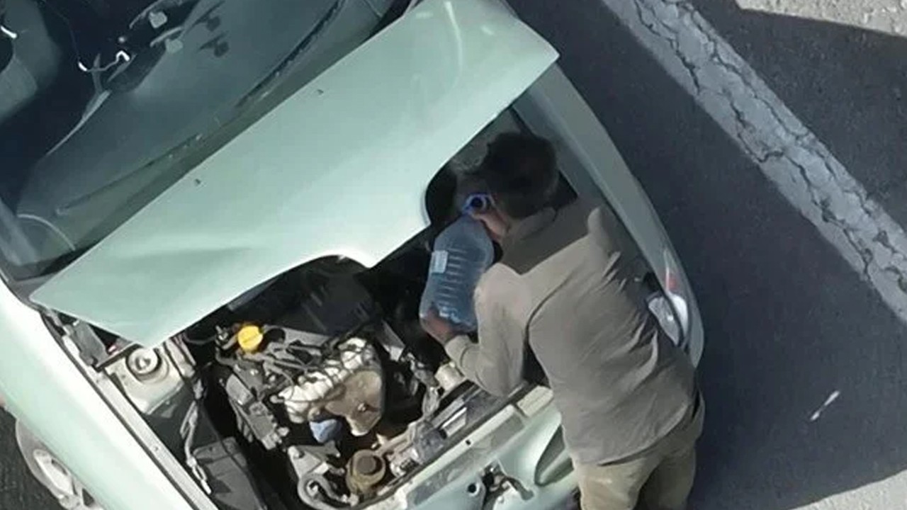 "Araba arızalandı" oyununu drone bozdu!