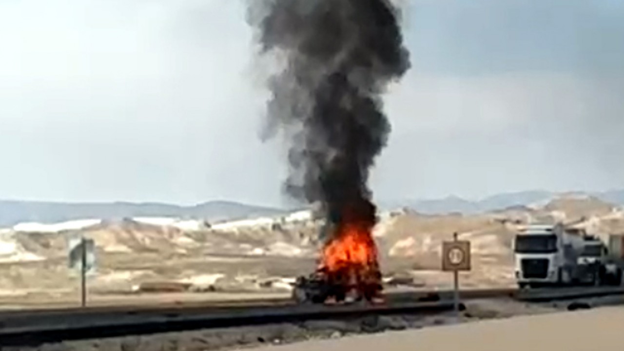 Feci kaza! TIR ile çarpışan otomobil alev aldı: Sürücü hayatını kaybetti