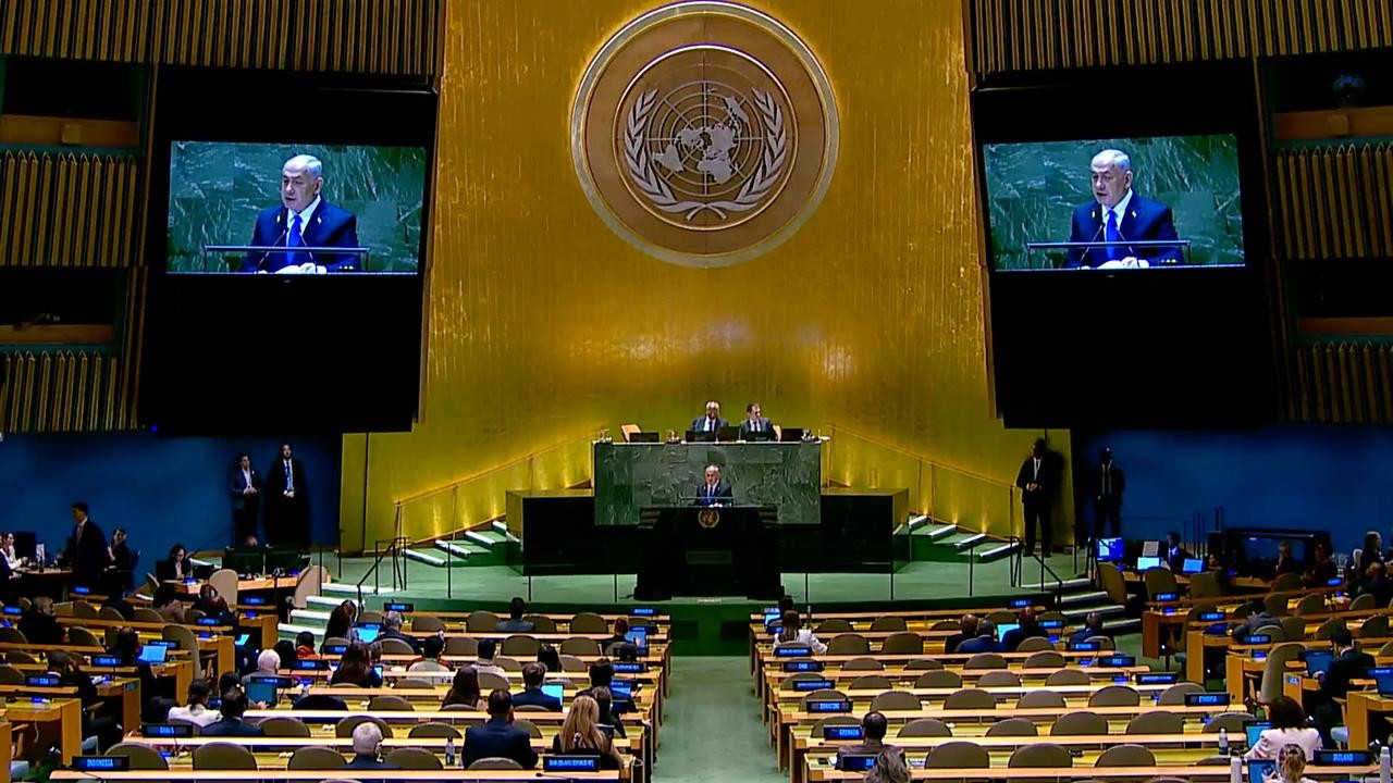 Katil Netanyahu BM kürsüsünde protesto edildi