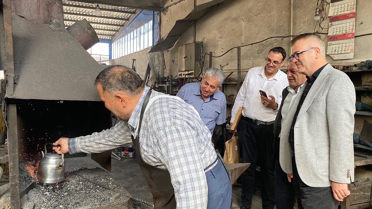 Belediye Başkanı Ustaoğlu, Ahilik Haftası kapsamında esnafı ziyaret etti