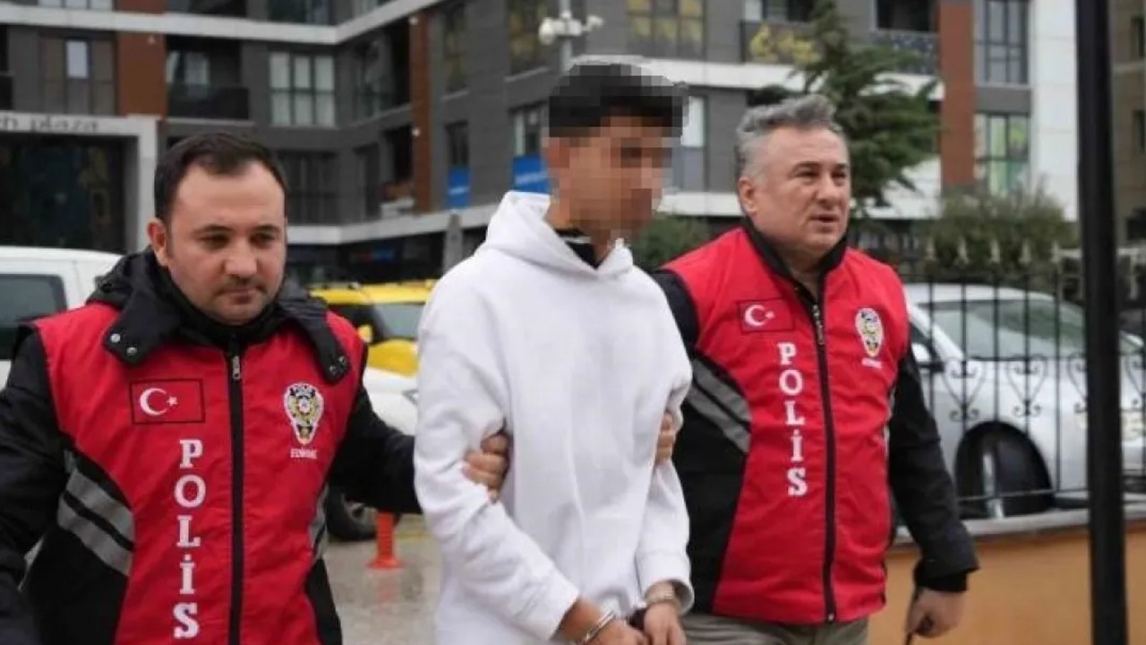 16 yaşındaki eski sevgilisini 30 bıçak darbesiyle öldürdü: 20 yıl hapis cezası