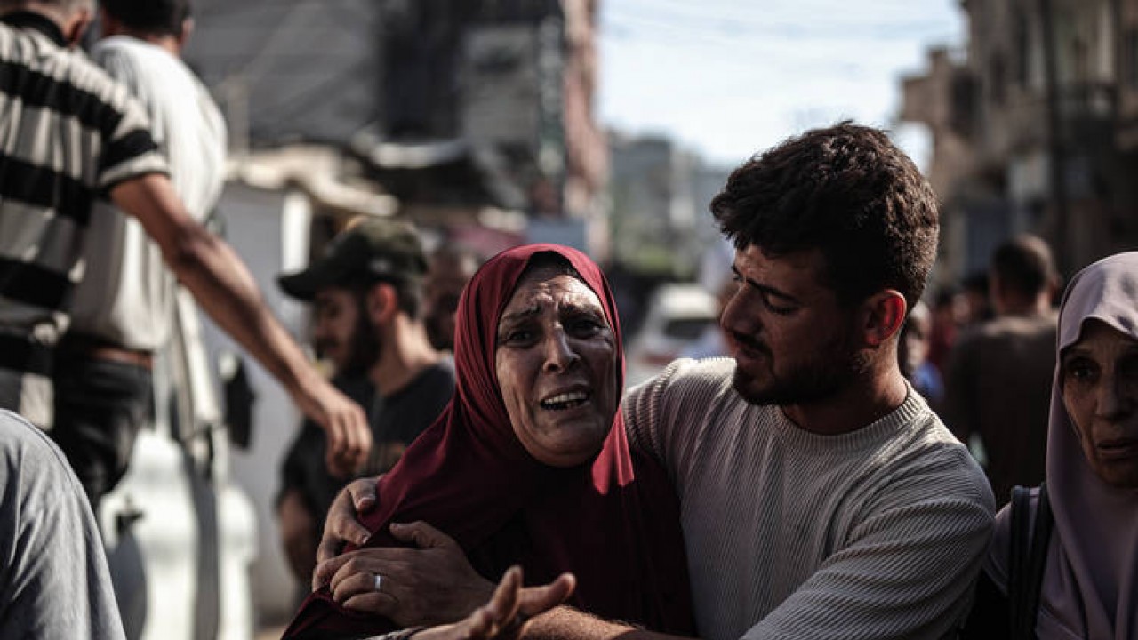 Katil İsrail'in Gazze'ye saldırılarında can kaybı son 24 saatte 77 artarak 65 bin 926'ya çıktı