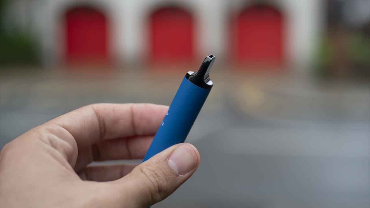 Gençlere yeni nesil saldırı: Elektronik sigara