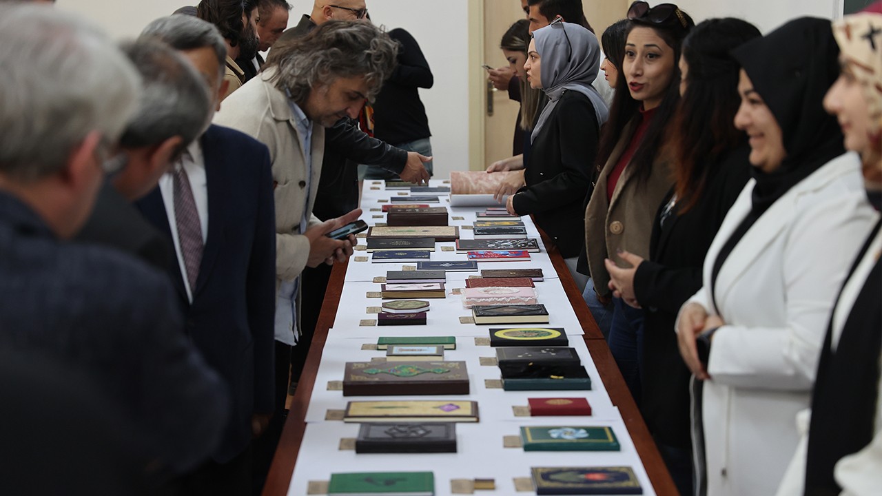 Konya'da cilt ve kağıt restorasyonu yapılan eserler sergilendi